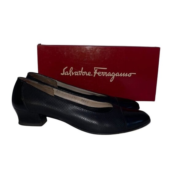 Salvatore Ferragamo Leather Block Heel Pumps Size 7.5 Black Textured & Patent Le - Picture 1 of 7